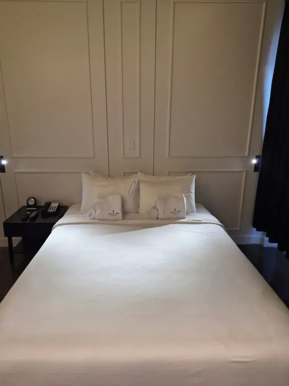 Double Family Suite (full double bed)