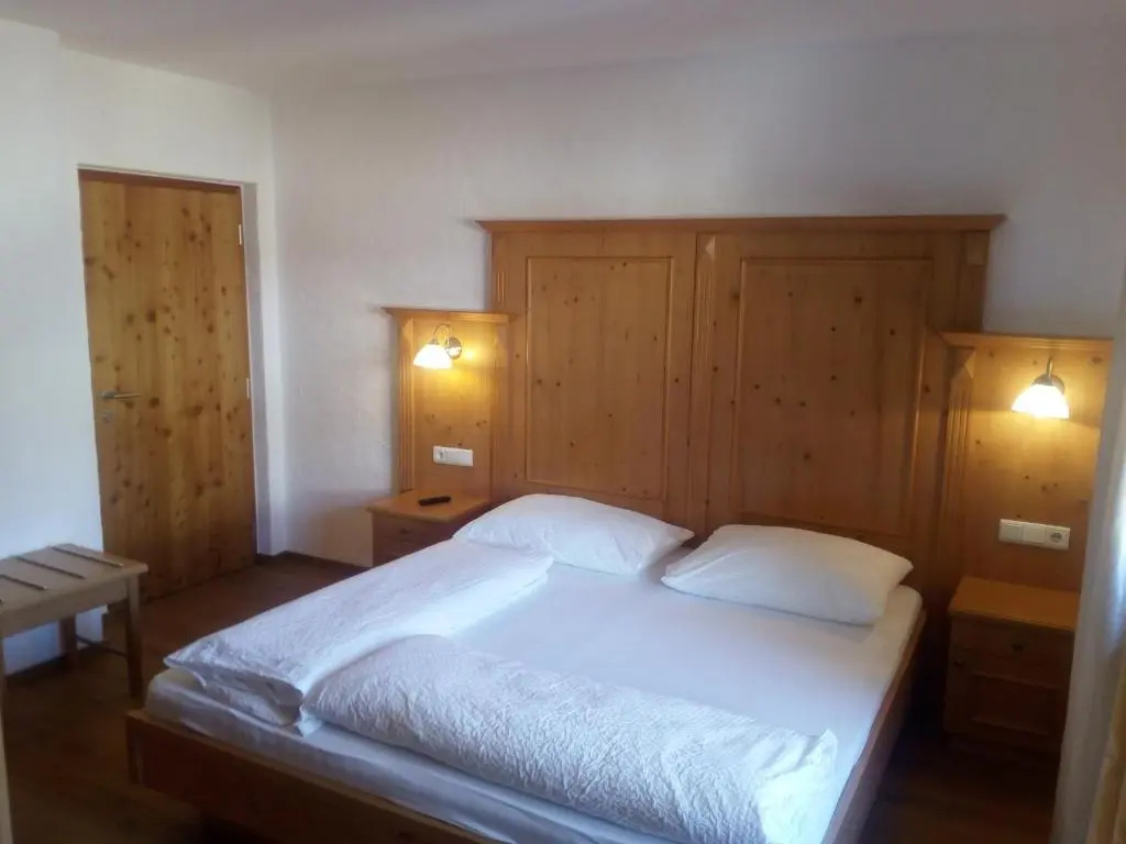 Standard Double room with balcony (full double bed)
