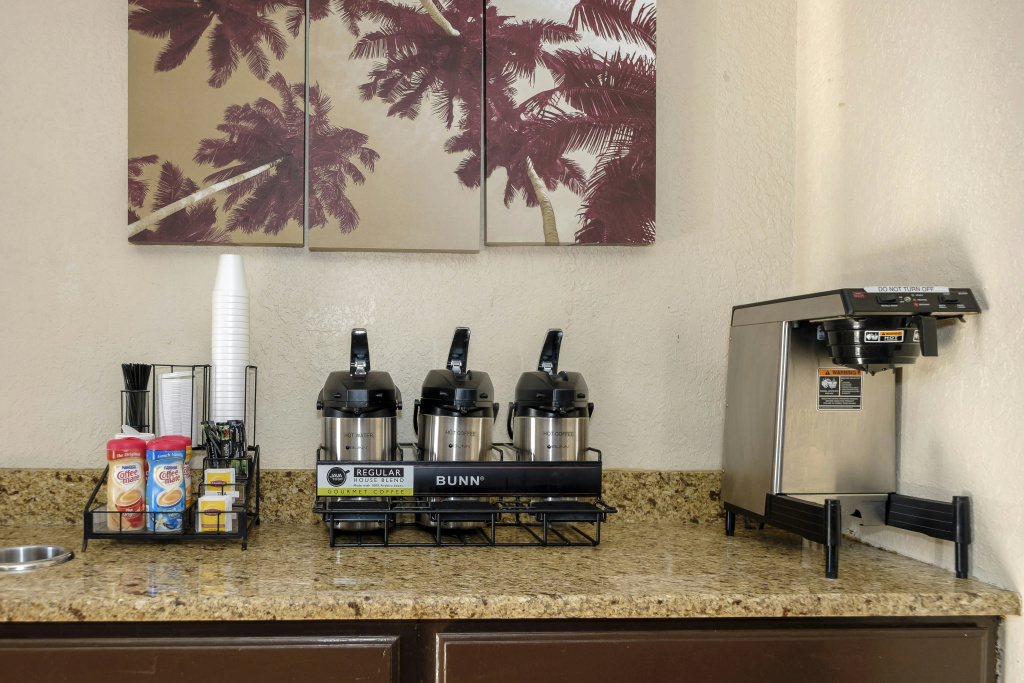 Red Roof Inn Jacksonville - Cruise Port — 5
