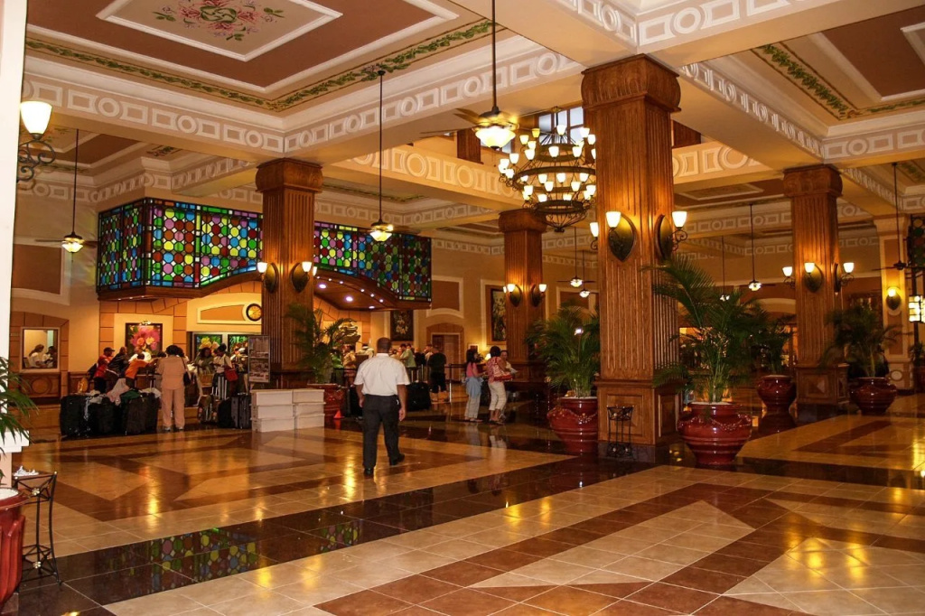 Lobby & Reception