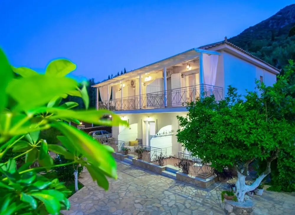 Alavastros Villa Near 3 sandy beaches