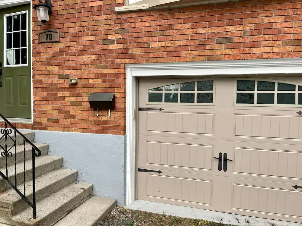 Adorable 1 Bedroom Suite With Kitchen &