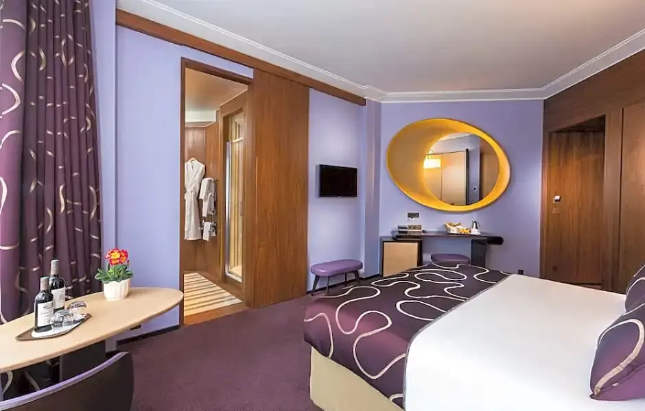 Hotel Maison FL 48