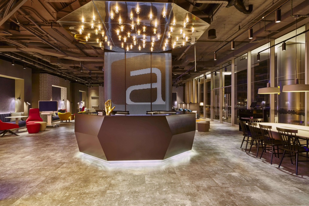 Lobby & Reception