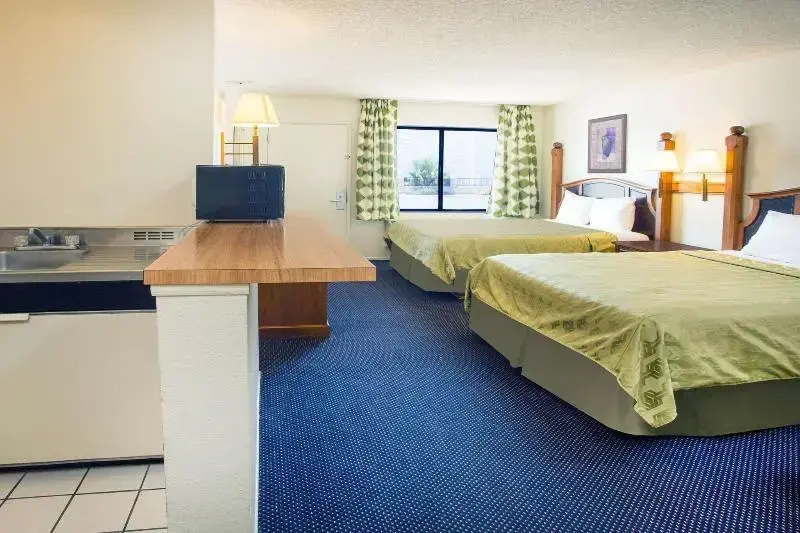 Standard Quadruple room
