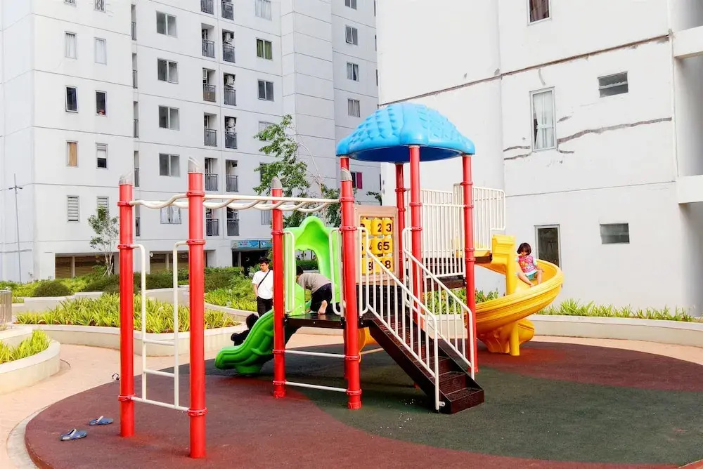 Cozy 2BR Bassura Apartment near Mall Bassura City