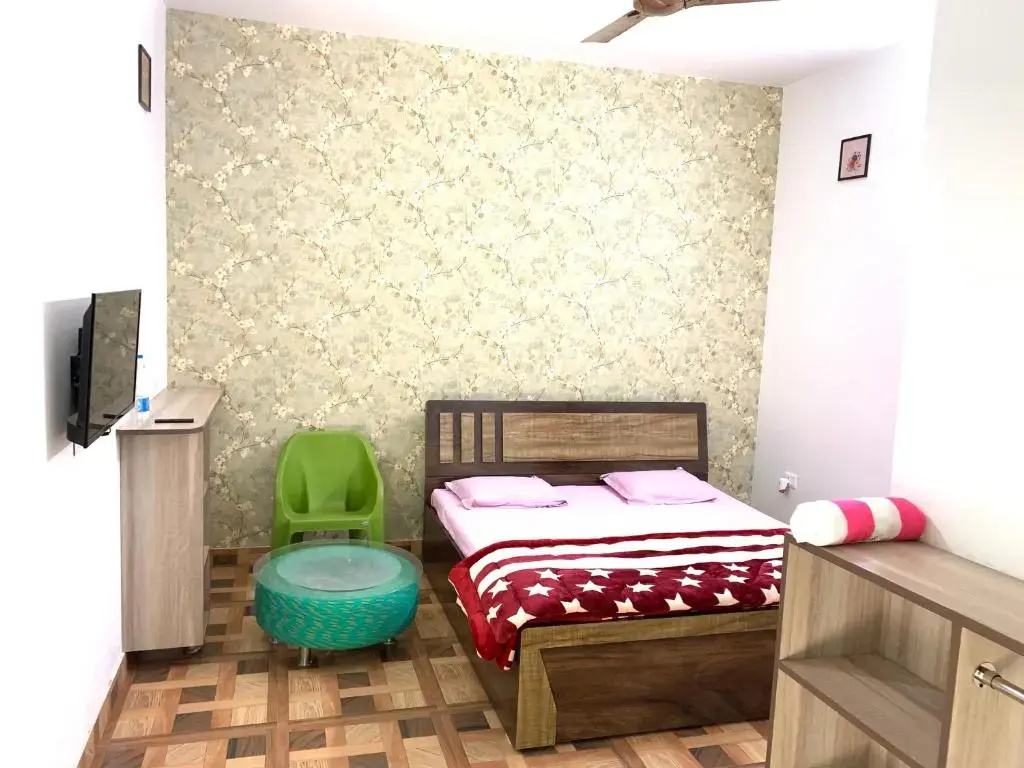 Economy room