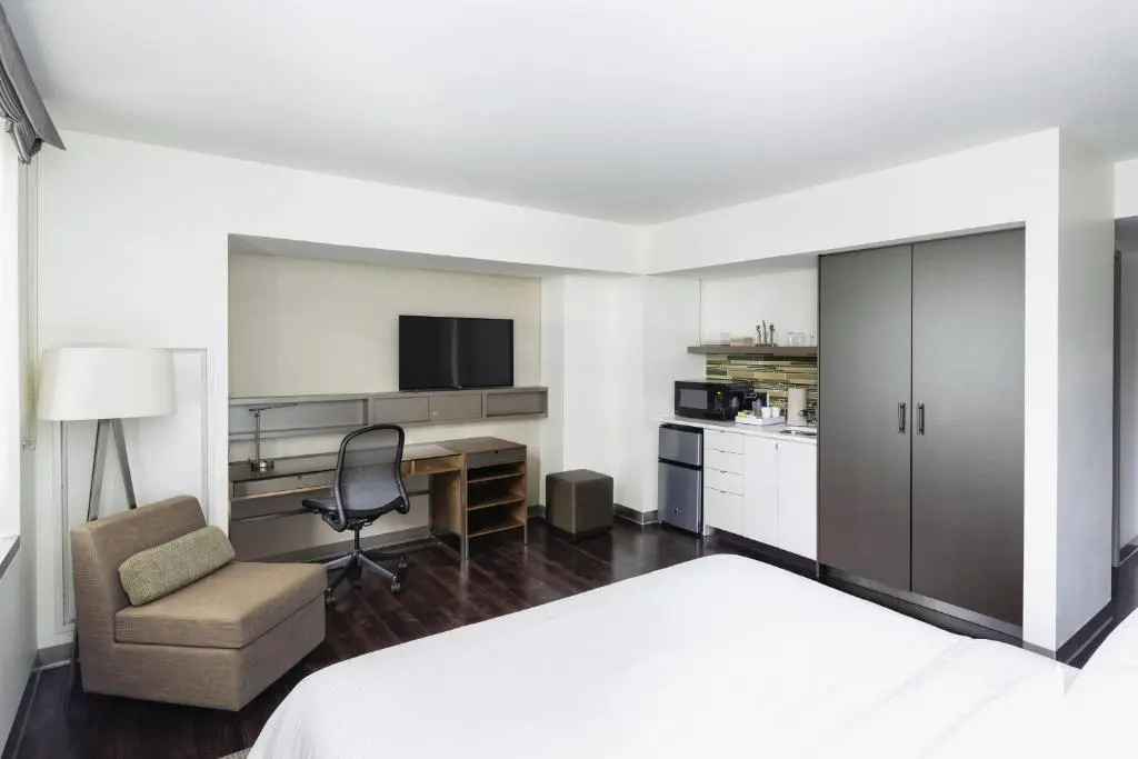 Traditional Double room (full double bed)