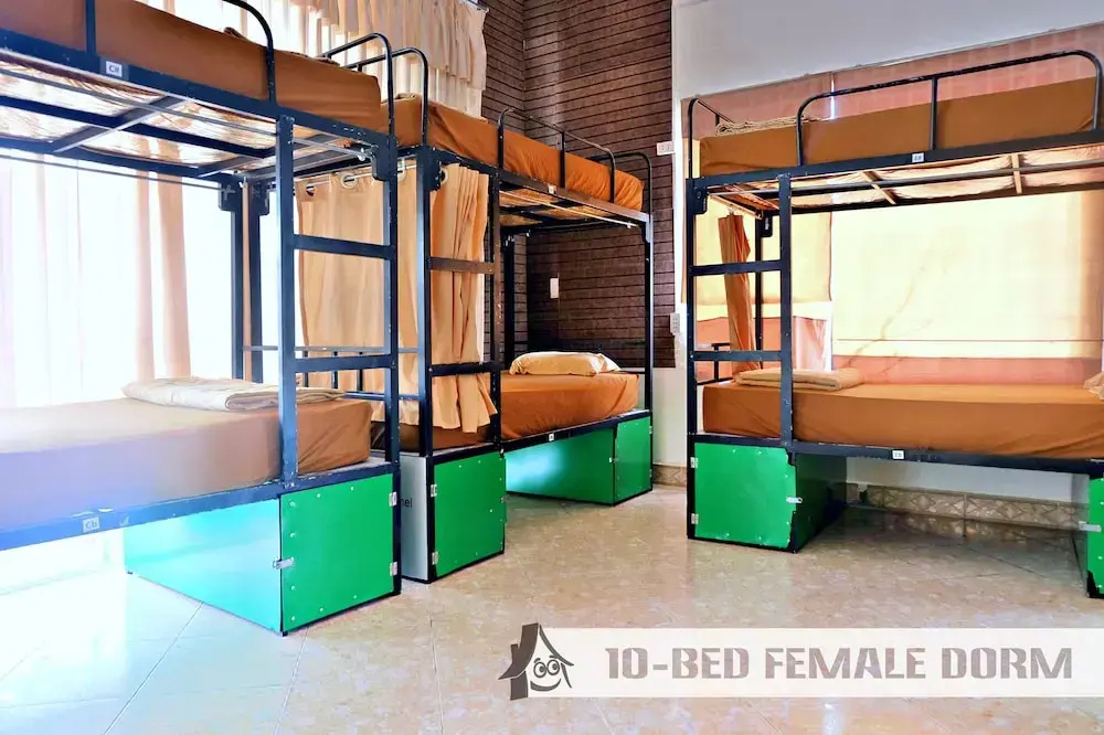 Bed in Dorm with balcony