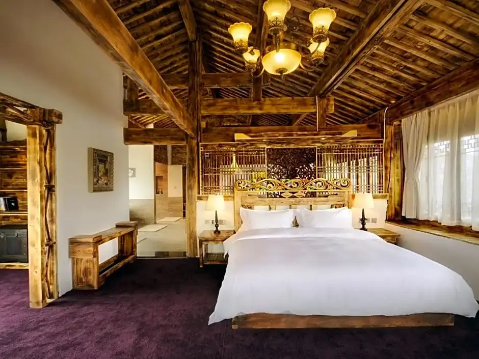 Deluxe Family Suite with view