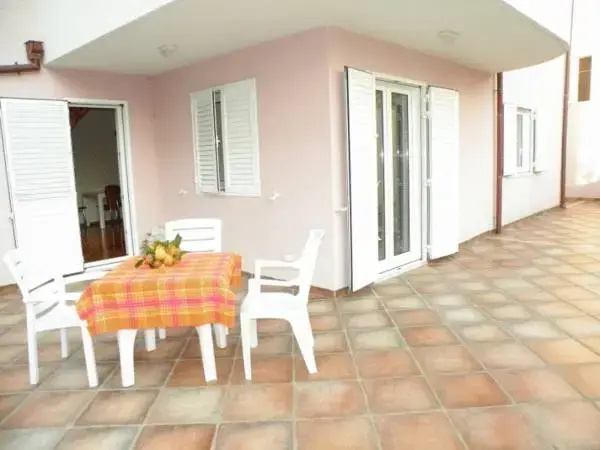 4 Bedrooms Standard Triple Apartment with sea view