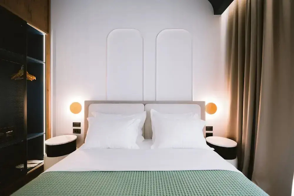 Standard Double room (full double bed)