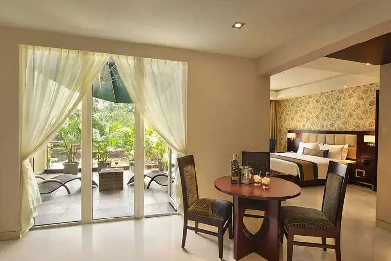 Deluxe Suite