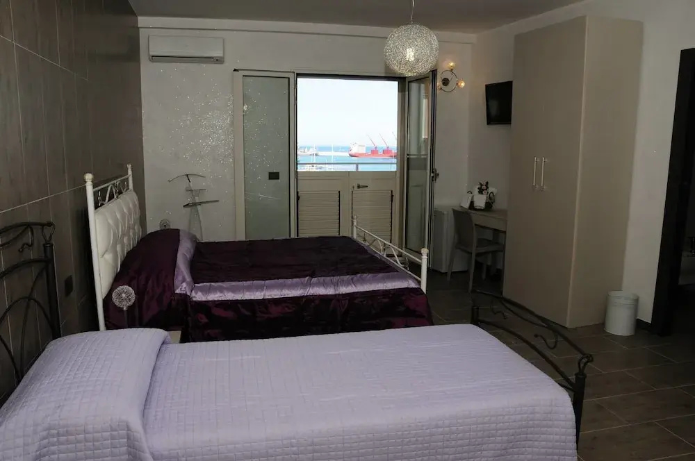 Suite with balcony and with sea view