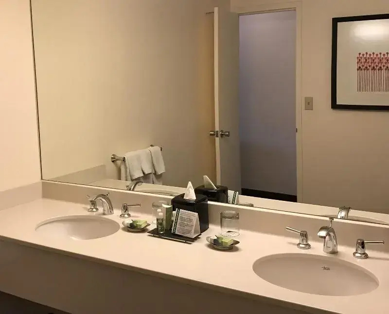 Deluxe Quadruple room with balcony