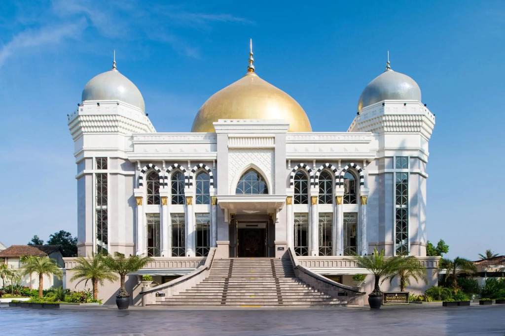 The Trans Luxury Hotel - фото 34