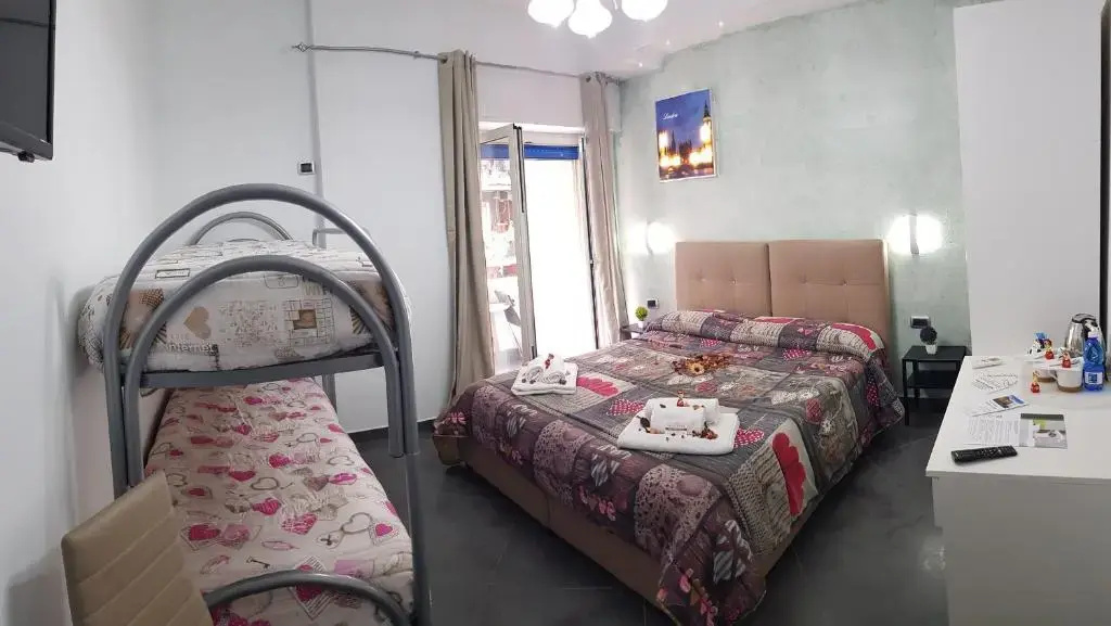 Premium Quadruple room