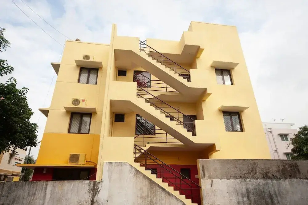 OYO 22669 Srushti Guest House