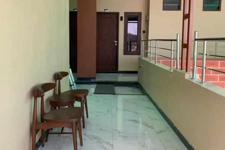 RedDoorz Syariah near Kawasan Simpang Lima Pati - фото 17