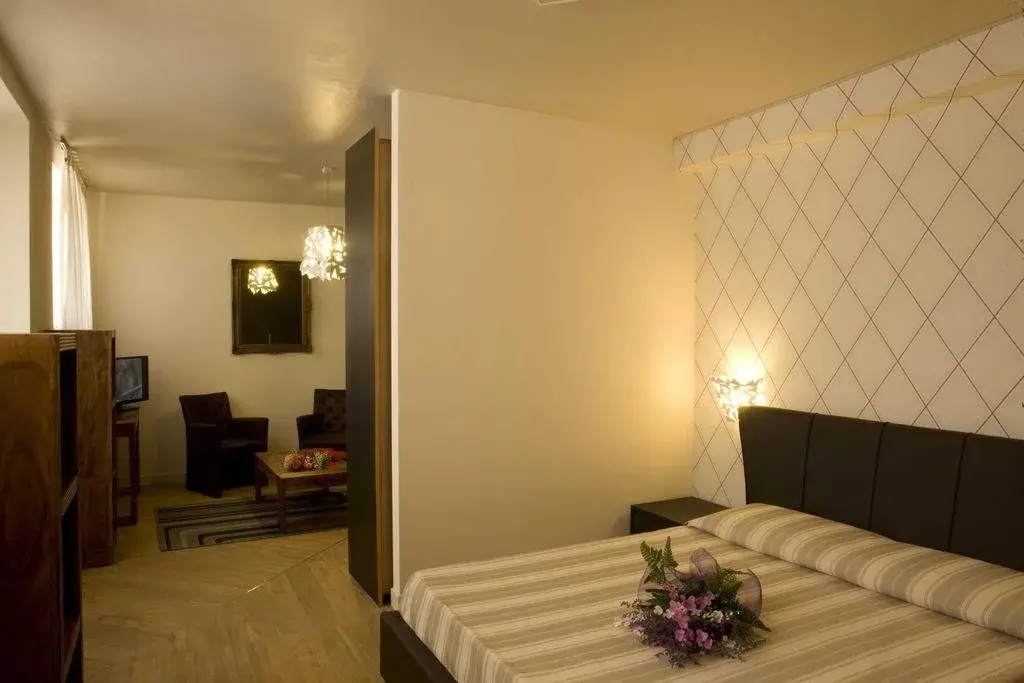 Hotel photo 12