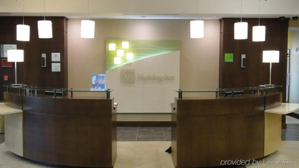 Lobby & Reception