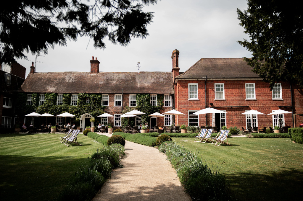 Bush Hotel Farnham - Général