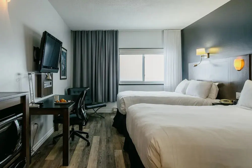 Comfort Quadruple room with city view