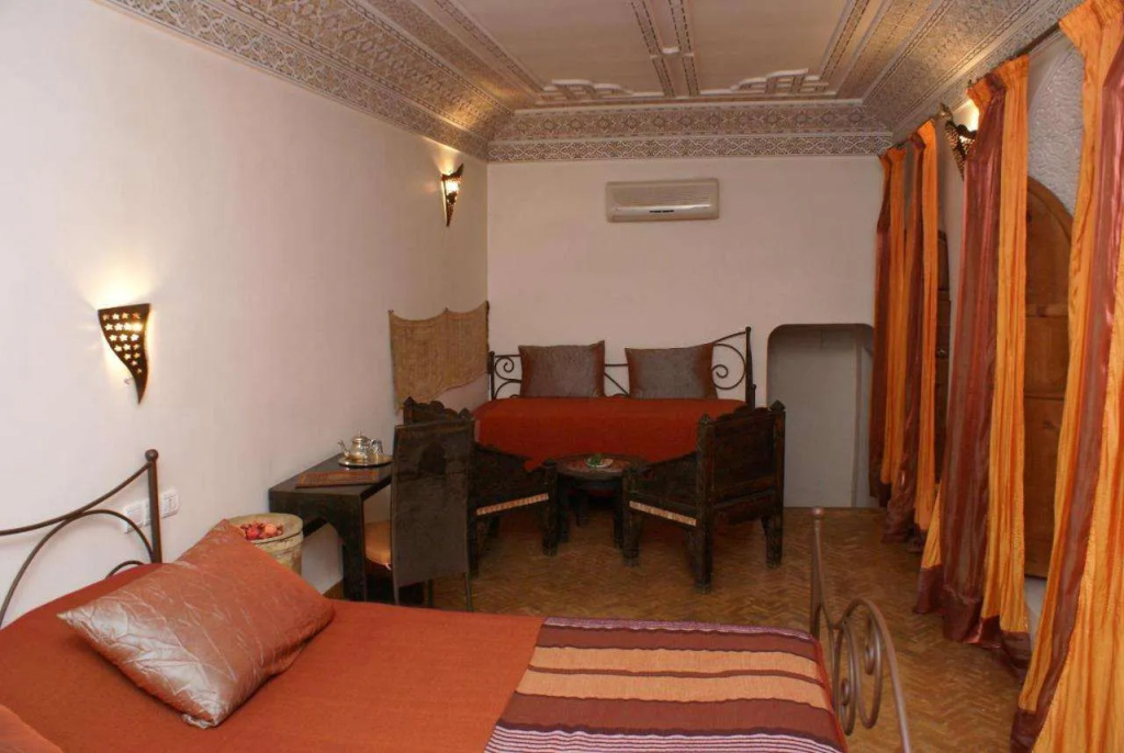 Riad Attarine - Général