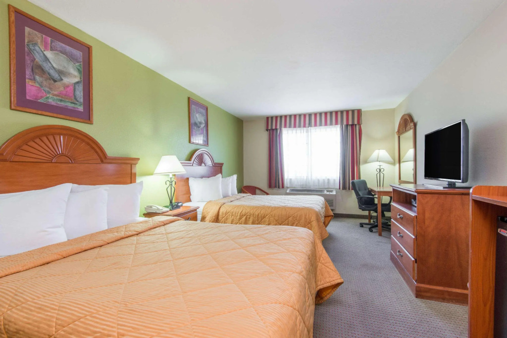 Knights Inn Gallup at 3208 W Hwy 66 — фото 4