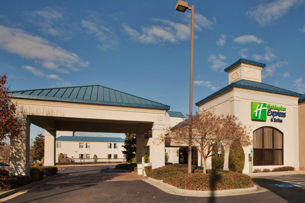 Holiday Inn Express Hotel & Suites Wilson - Hayes Place by IHG