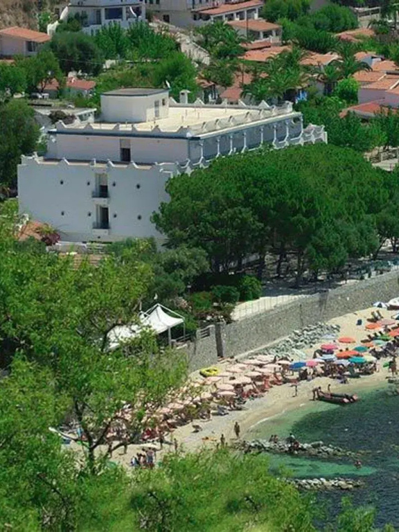 Hotel photo 12