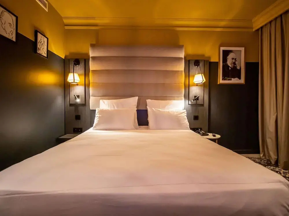 Privilege room