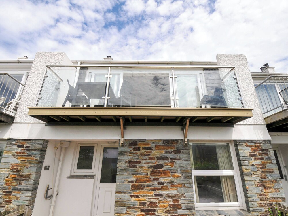 9 Slipway Cottages