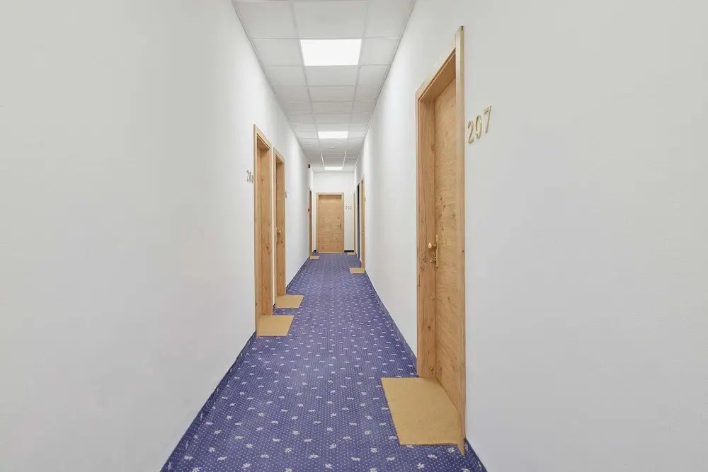 Classic Double room with lake view (full double bed)