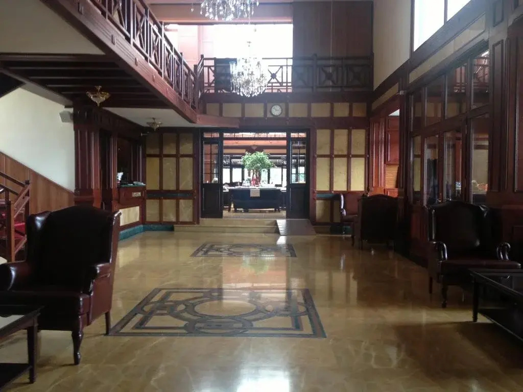 Dr Kushan Hotel