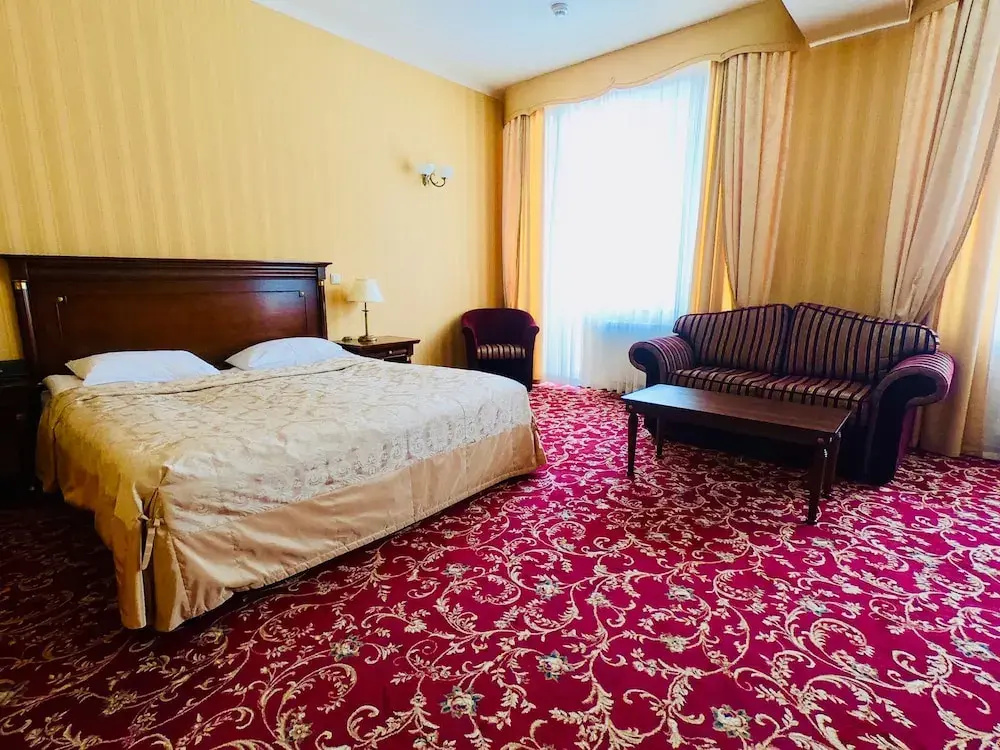 Superior Double room with balcony and with mountain view (full double bed)