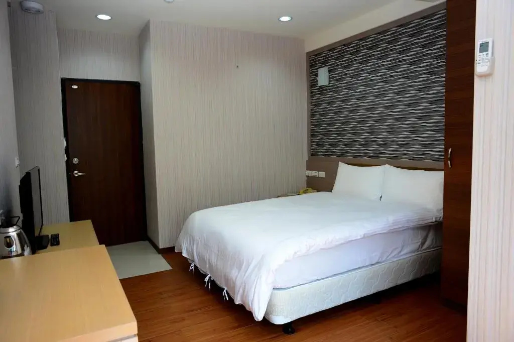 Economy Double room (full double bed)