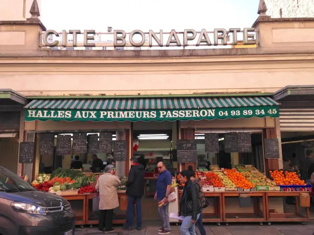 2 Pièces au coeur du quartier branché du port