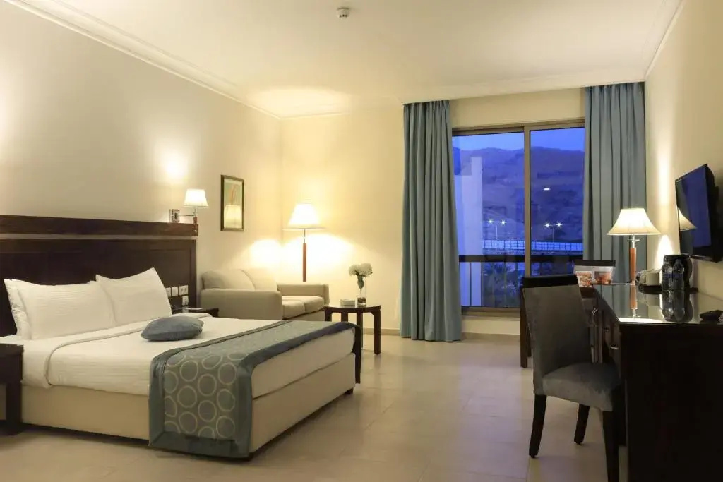 Deluxe Double room (full double bed)