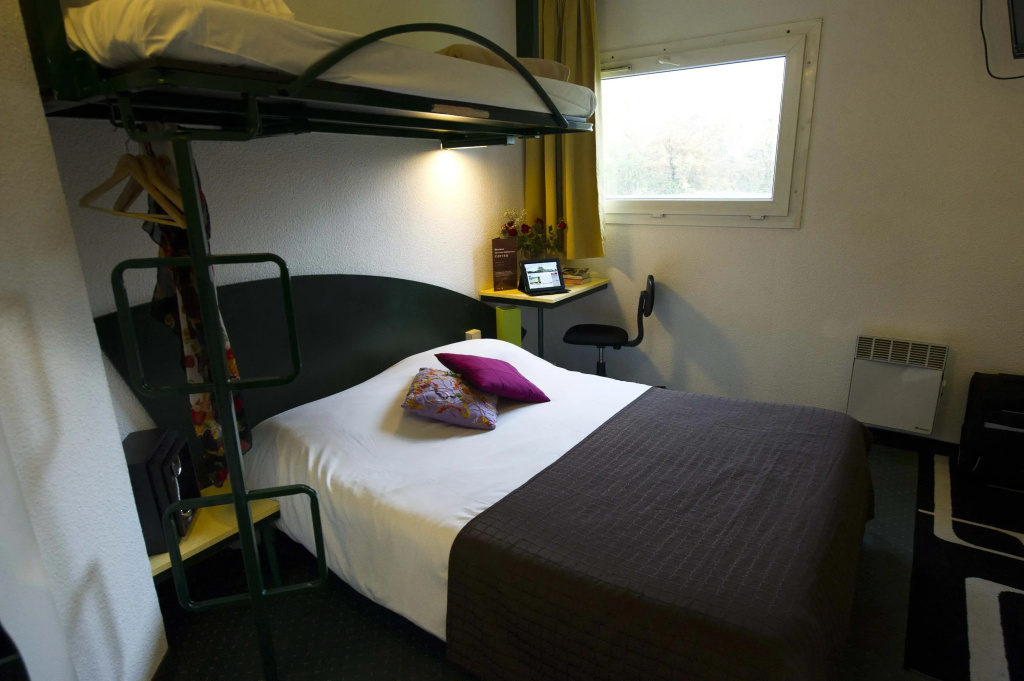 Voir la photo 3 — Cerise Auxerre