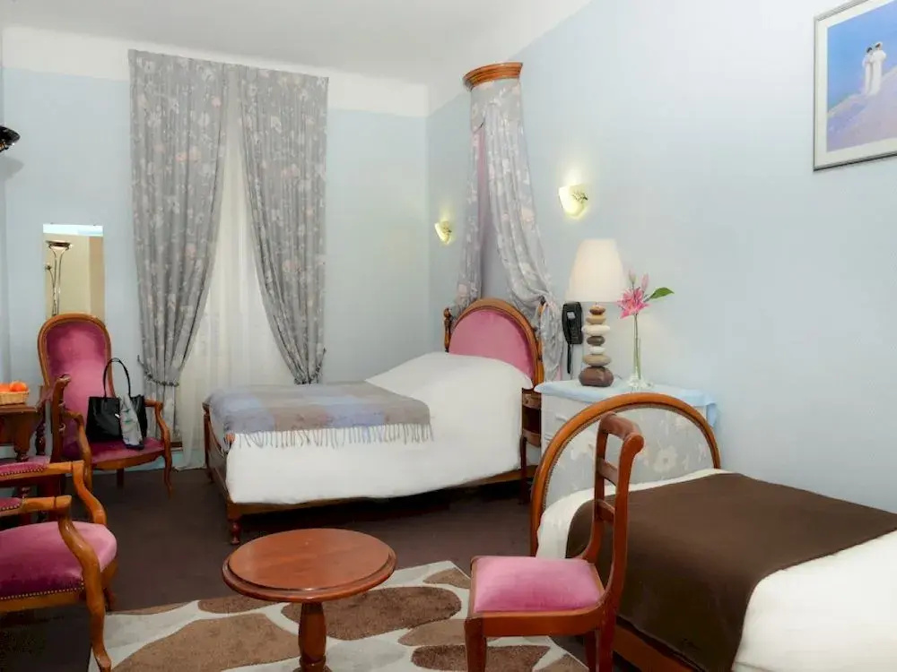 Afficher la photo 6 — Logis Hôtel Du Dauphin