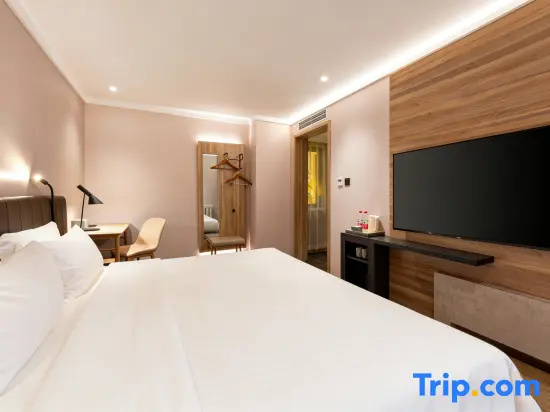 Superior Double room (full double bed)