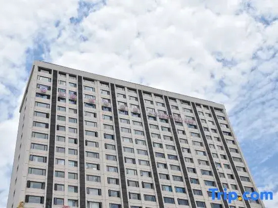 Hongrui Juannian Hotel (Guang'an South Railway Station Branch)