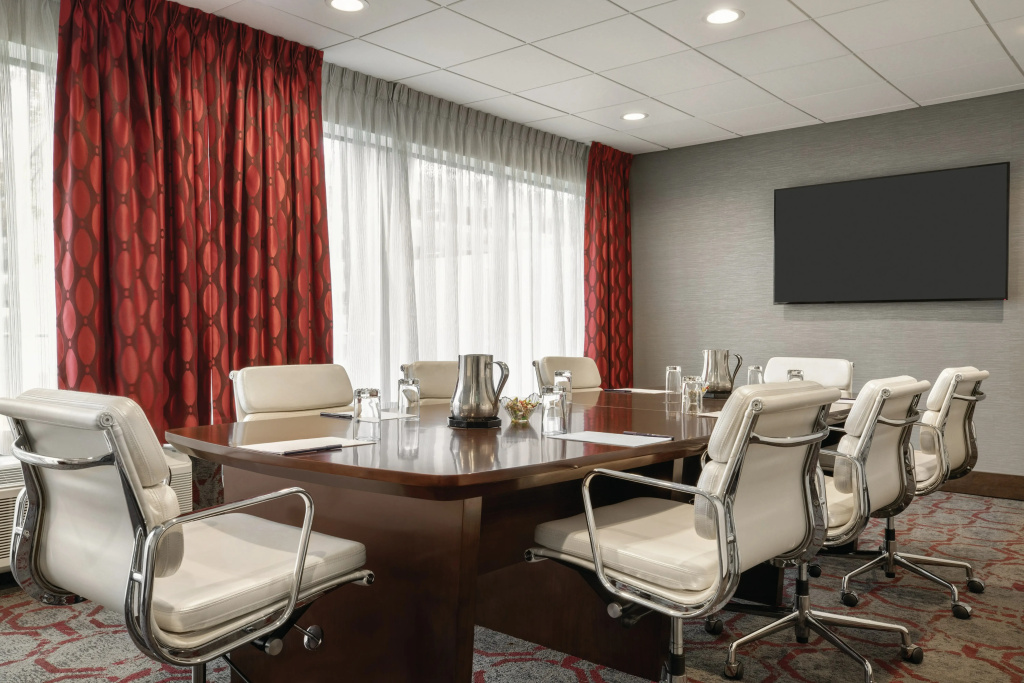 DoubleTree by Hilton Toronto Airport West - Général
