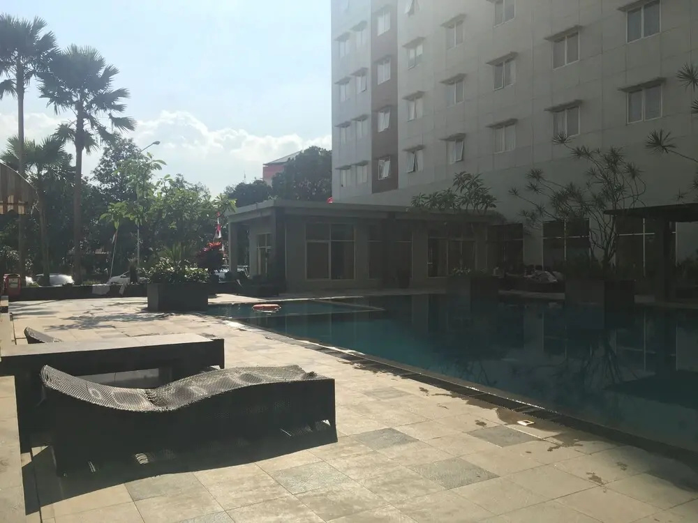 Affordable Studio Room Pool View Pinewood Jatinangor Apartment