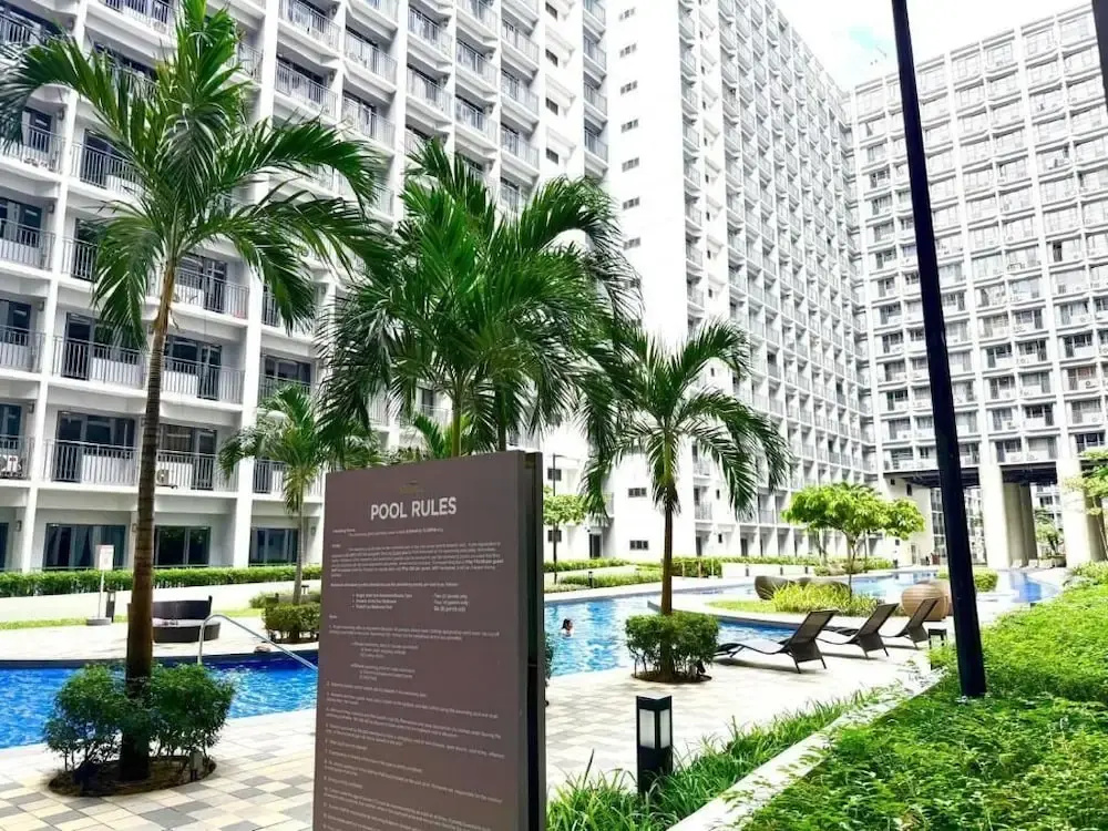 OYO 1182 El Spazzion Shore