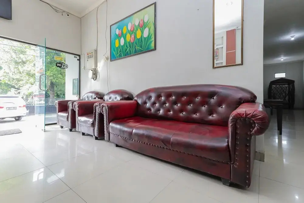Lobby & Reception