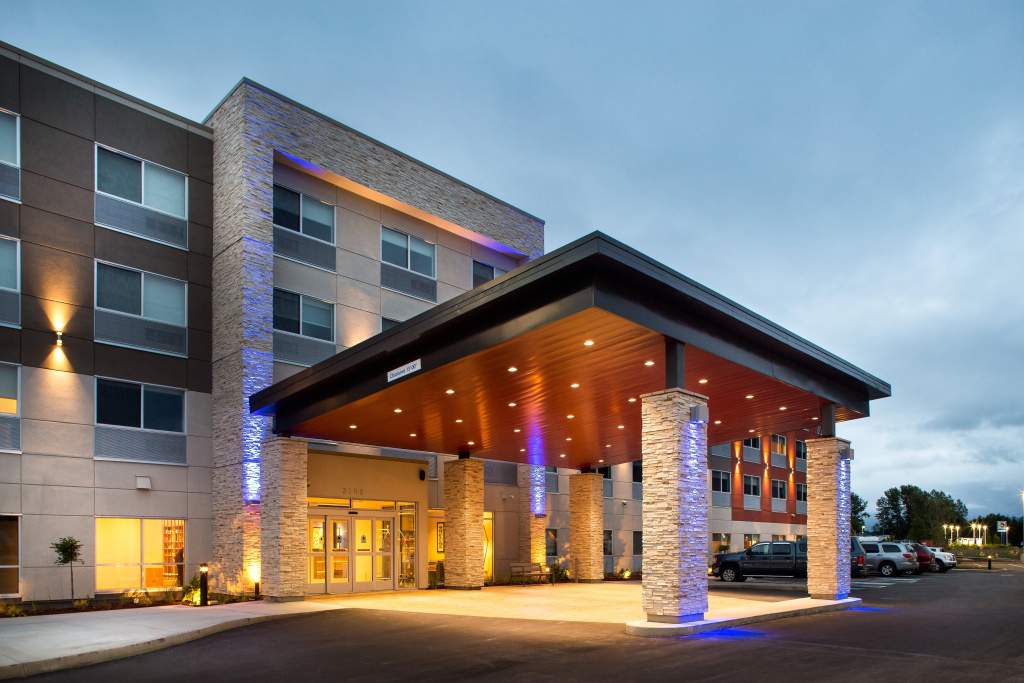 Holiday Inn Express & Suites Terrace by IHG