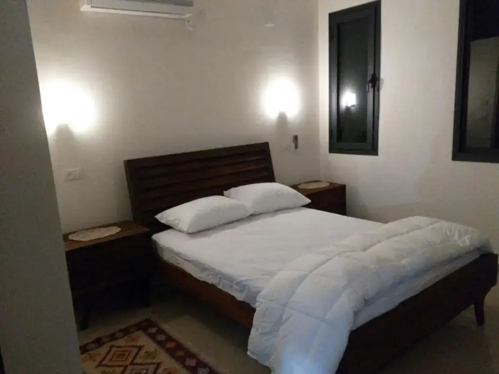 3 Bedrooms Apartment