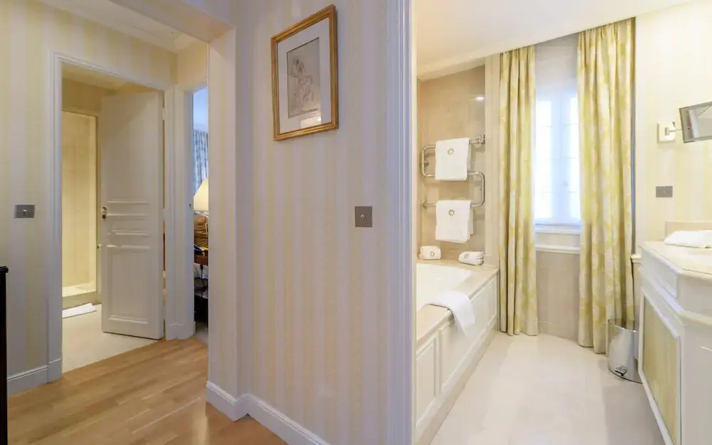 Superior Double Cottage (full double bed)